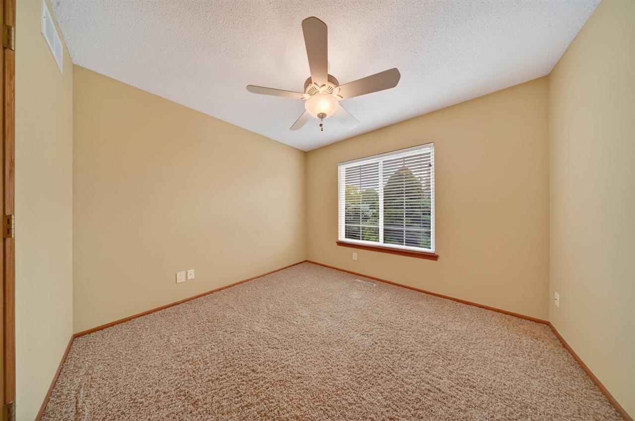 7 Phyliss Place Iowa City IA 52245