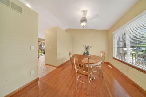 7 Phyliss Place Iowa City IA 52245
