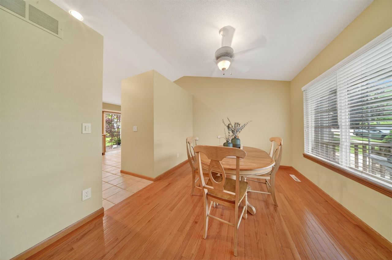 7 Phyliss Place Iowa City IA 52245