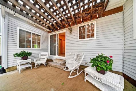 7 Phyliss Place Iowa City IA 52245