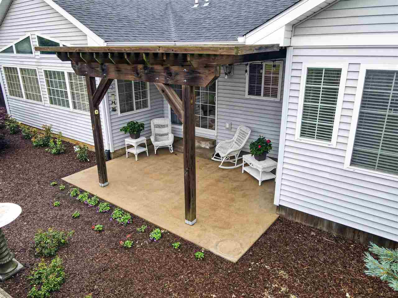 7 Phyliss Place Iowa City IA 52245