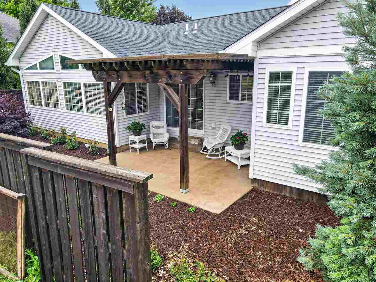 7 Phyliss Place Iowa City IA 52245