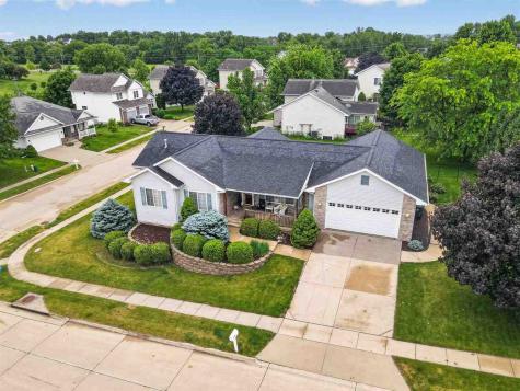 7 Phyliss Place Iowa City IA 52245