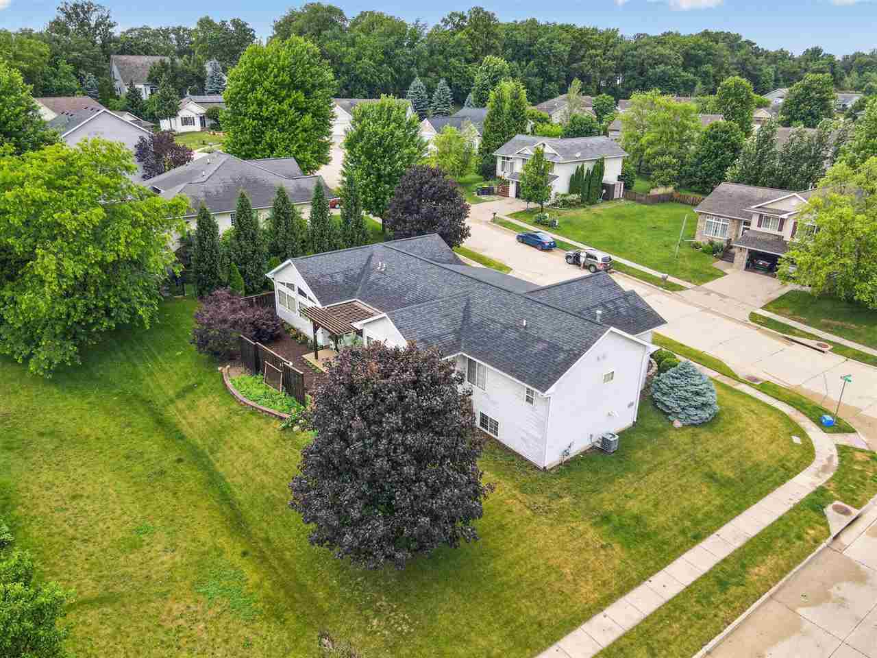 7 Phyliss Place Iowa City IA 52245