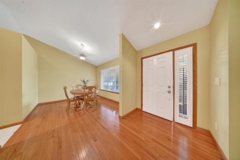 7 Phyliss Place Iowa City IA 52245