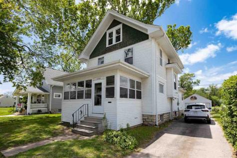 1722 Ellis Boulevard NW Cedar Rapids IA 52405