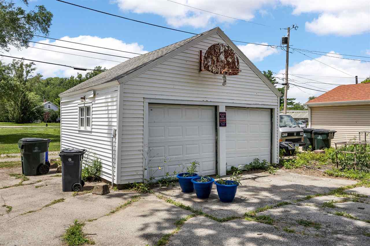 1722 Ellis Boulevard NW Cedar Rapids IA 52405
