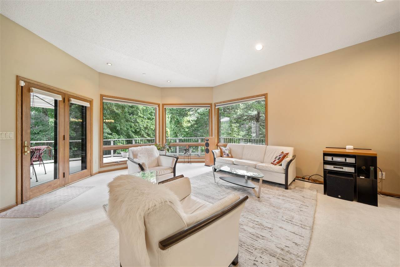 20 NE Eastview Place Iowa City IA 52240