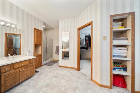 20 NE Eastview Place Iowa City IA 52240