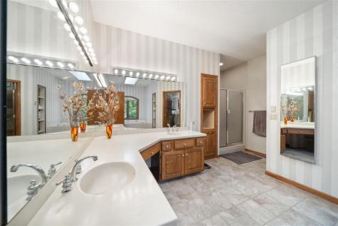 20 NE Eastview Place Iowa City IA 52240