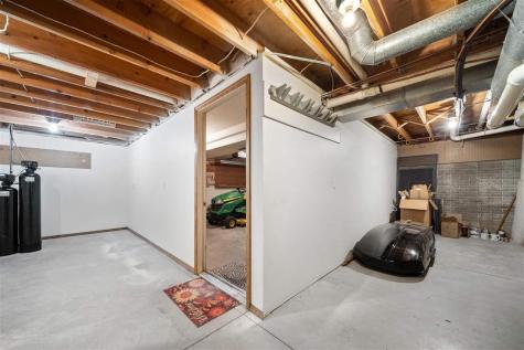 20 NE Eastview Place Iowa City IA 52240