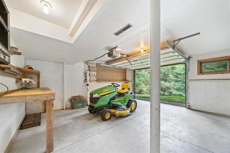 20 NE Eastview Place Iowa City IA 52240