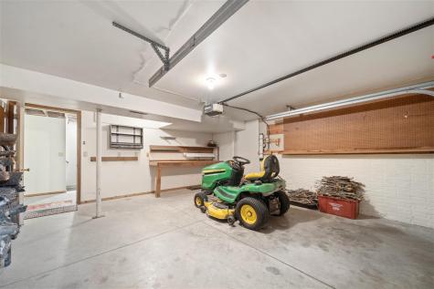 20 NE Eastview Place Iowa City IA 52240