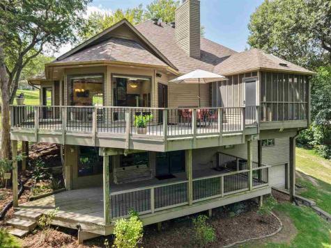 20 NE Eastview Place Iowa City IA 52240