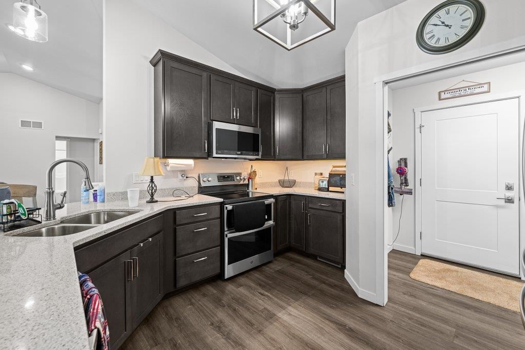 216 Parkview Drive Tipton IA 52772