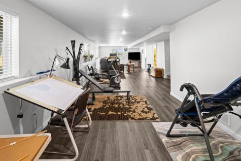 216 Parkview Drive Tipton IA 52772