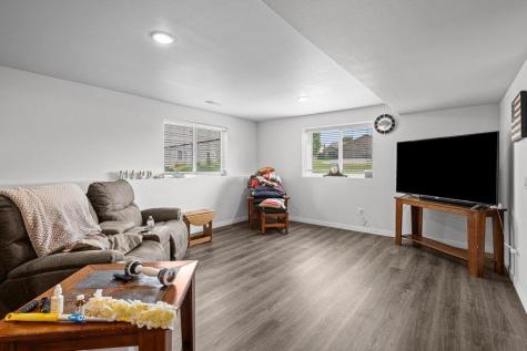 216 Parkview Drive Tipton IA 52772