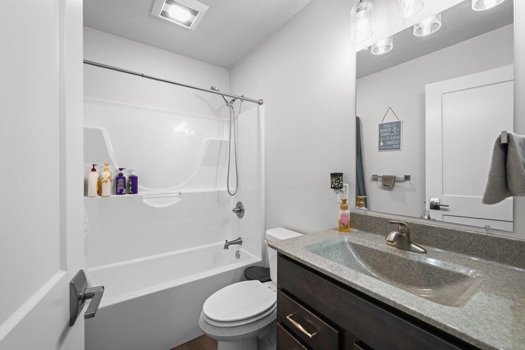 216 Parkview Drive Tipton IA 52772