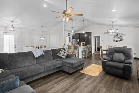 216 Parkview Drive Tipton IA 52772