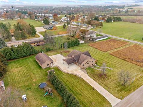 101 E 13th Street IA 50674