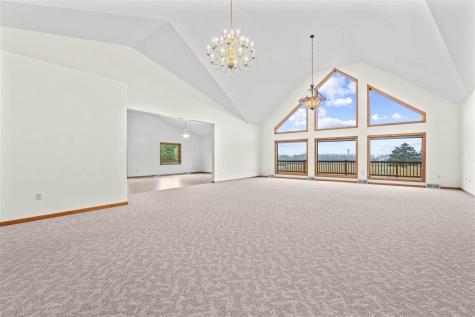 101 E 13th Street IA 50674