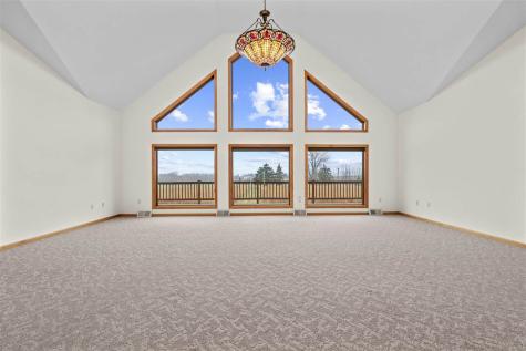 101 E 13th Street IA 50674
