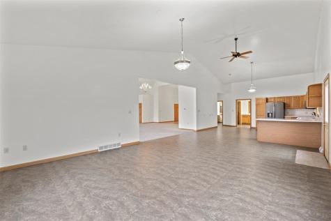 101 E 13th Street IA 50674
