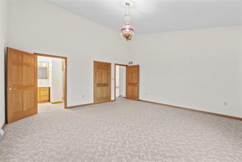 101 E 13th Street IA 50674