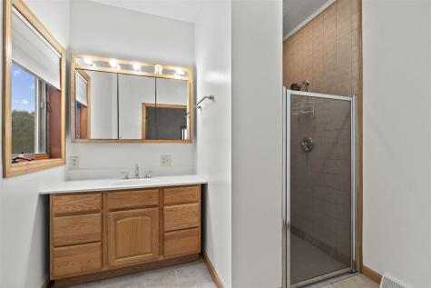 101 E 13th Street IA 50674