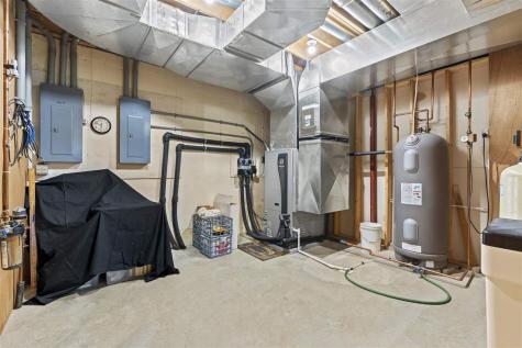 101 E 13th Street IA 50674