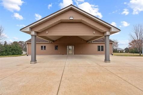 101 E 13th Street IA 50674