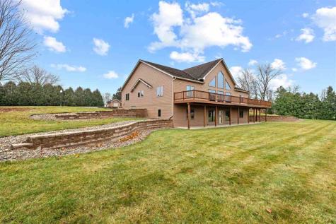 101 E 13th Street IA 50674