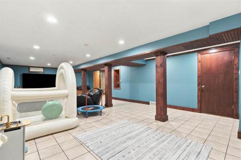 210 Water Street Urbana IA 52213