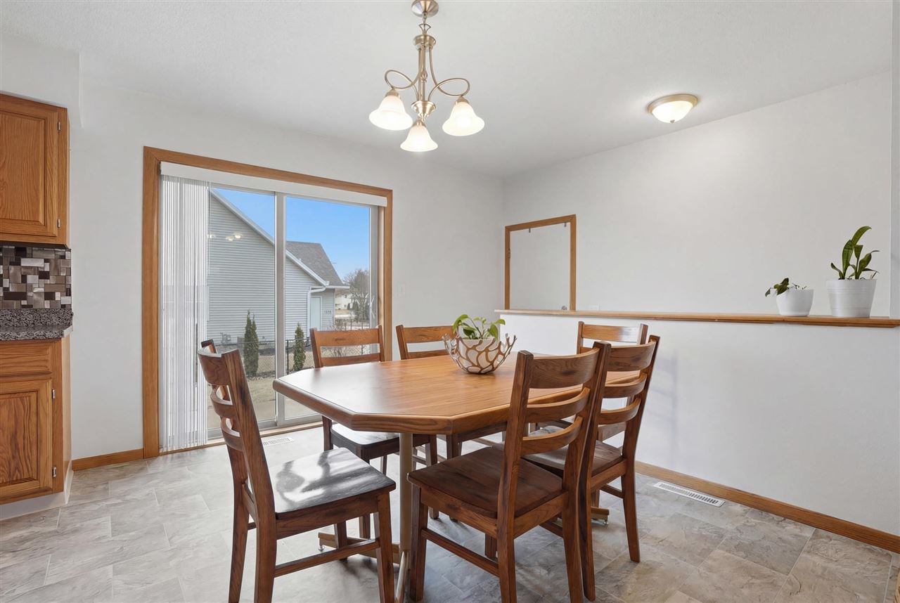 890 Prairie Ridge Road North Liberty IA 52317