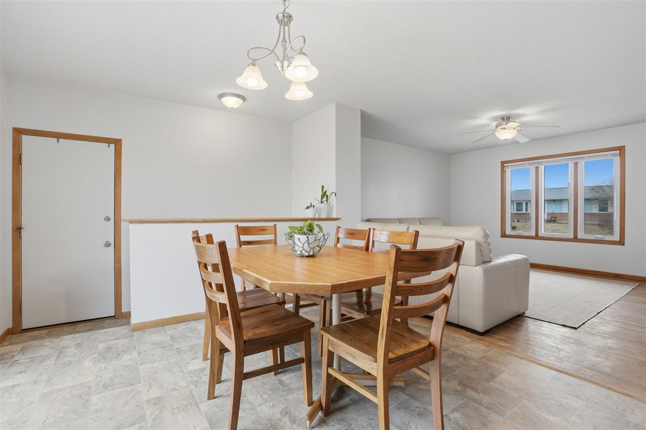 890 Prairie Ridge Road North Liberty IA 52317
