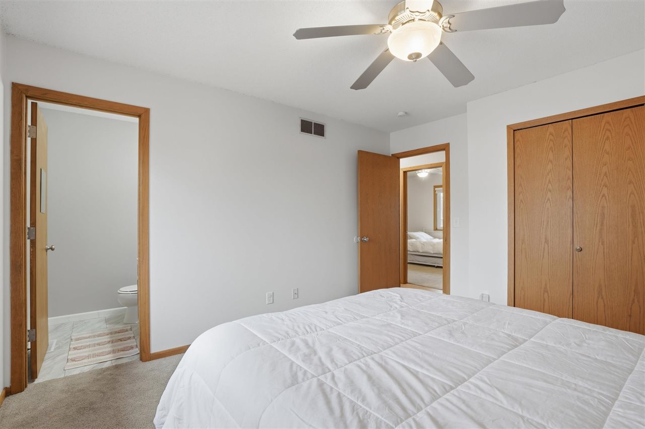 890 Prairie Ridge Road North Liberty IA 52317