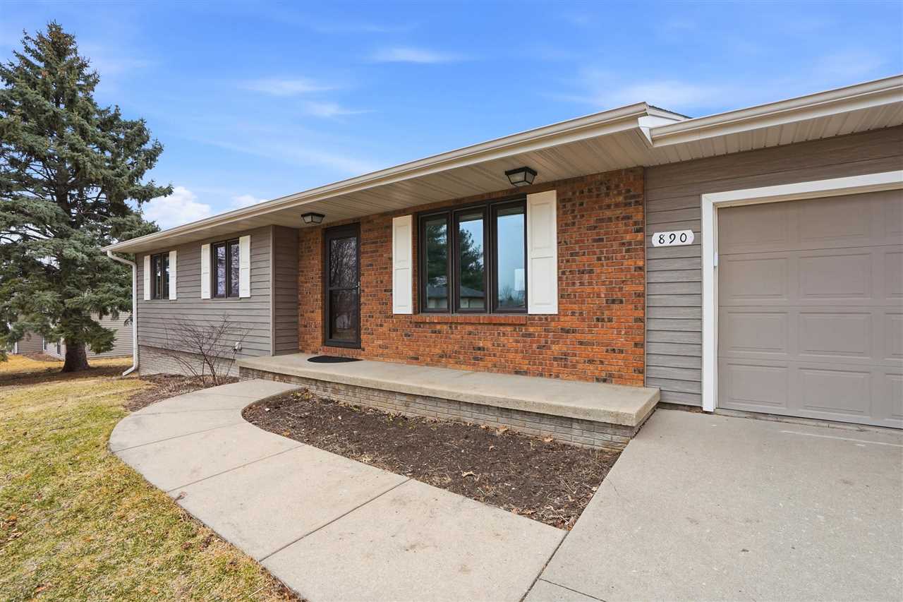 890 Prairie Ridge Road North Liberty IA 52317