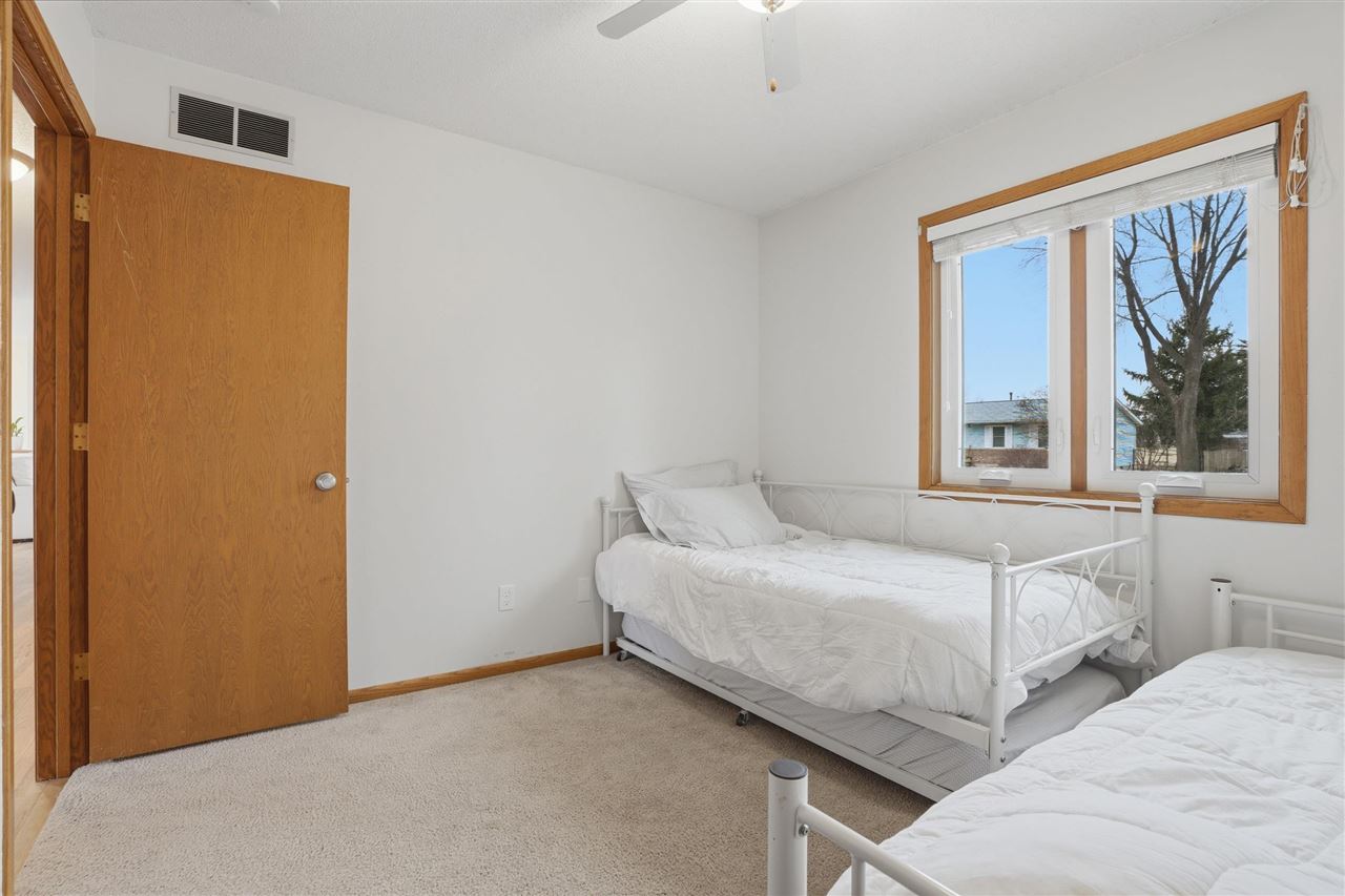 890 Prairie Ridge Road North Liberty IA 52317