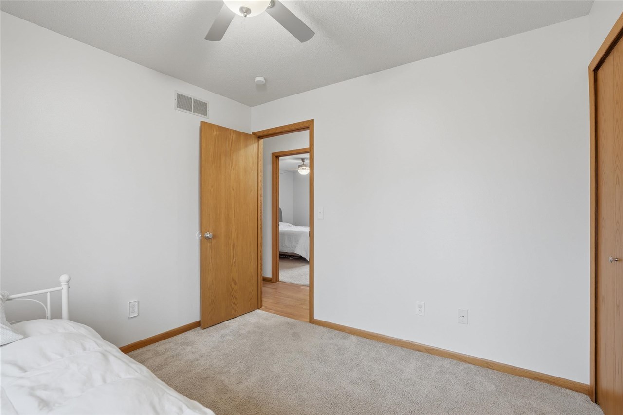 890 Prairie Ridge Road North Liberty IA 52317