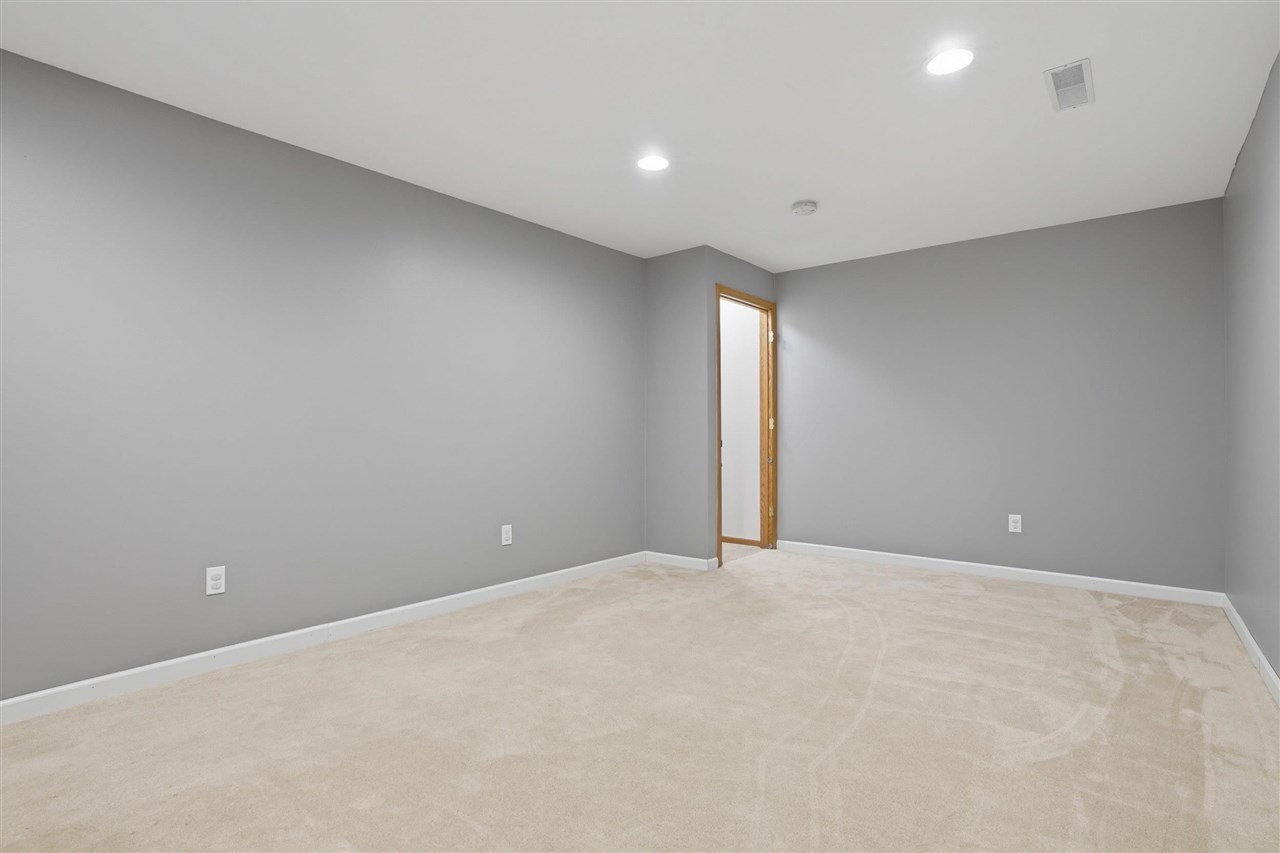 890 Prairie Ridge Road North Liberty IA 52317