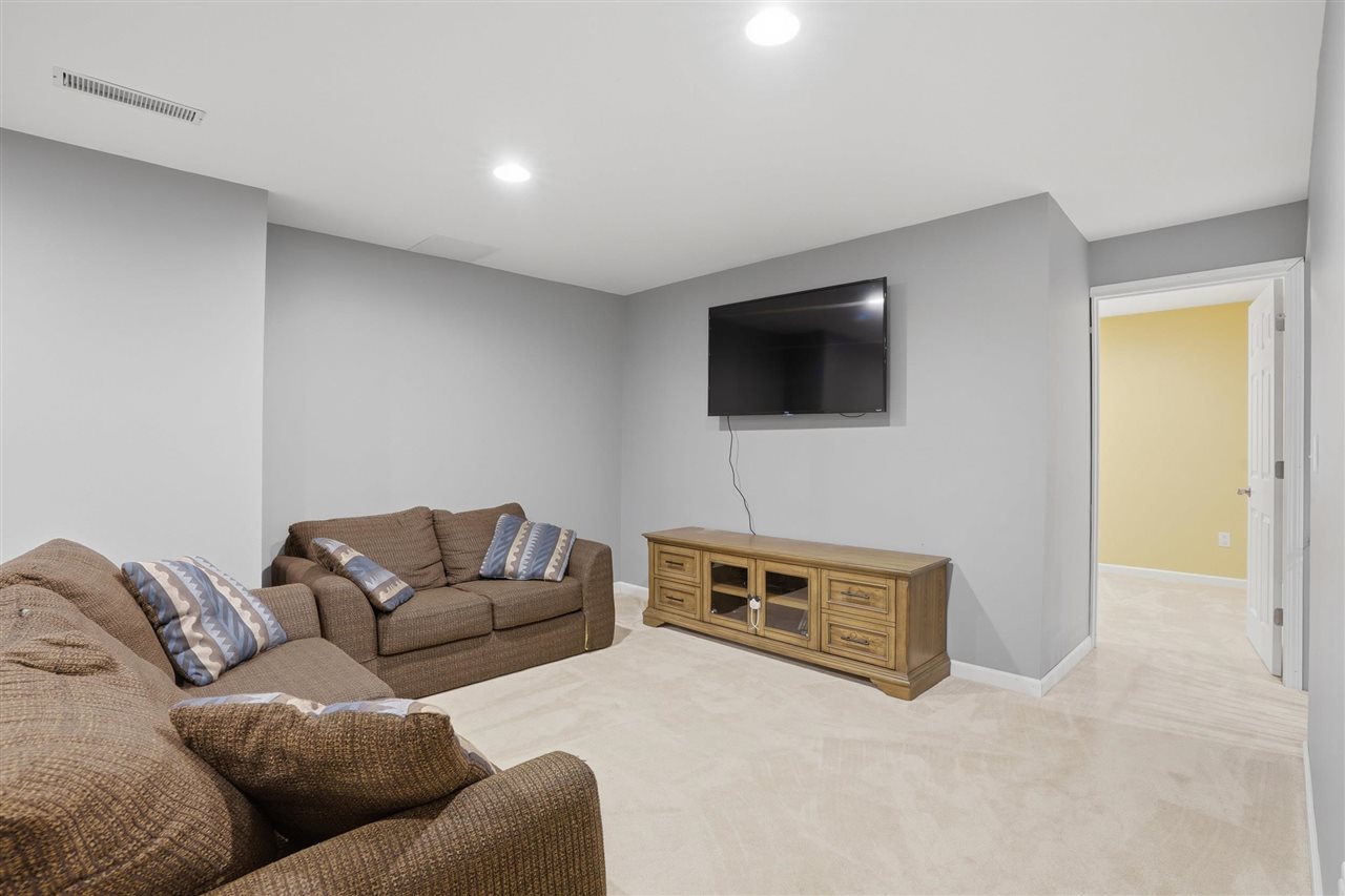 890 Prairie Ridge Road North Liberty IA 52317