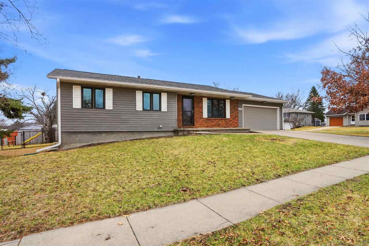 890 Prairie Ridge Road North Liberty IA 52317