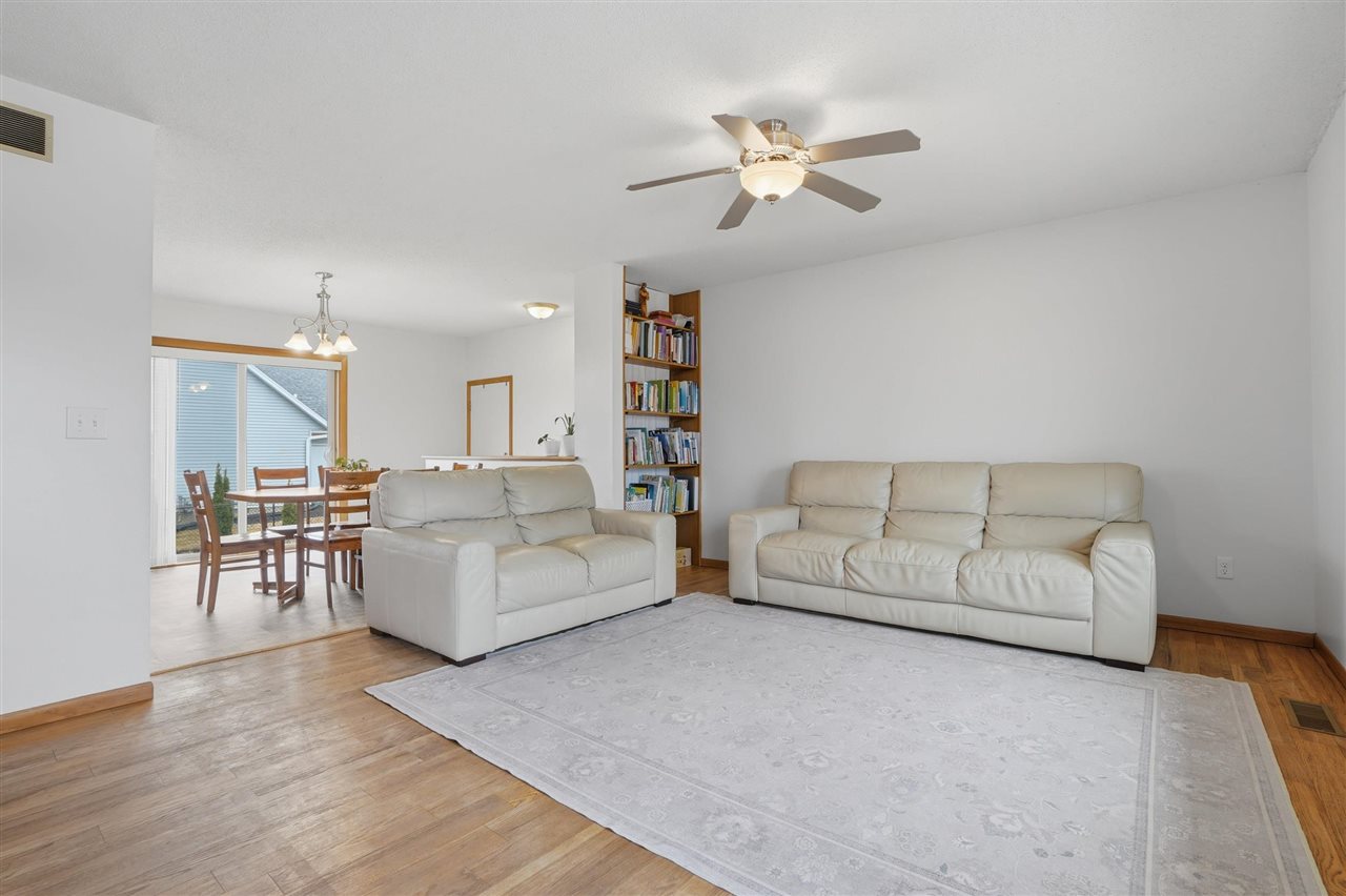 890 Prairie Ridge Road North Liberty IA 52317
