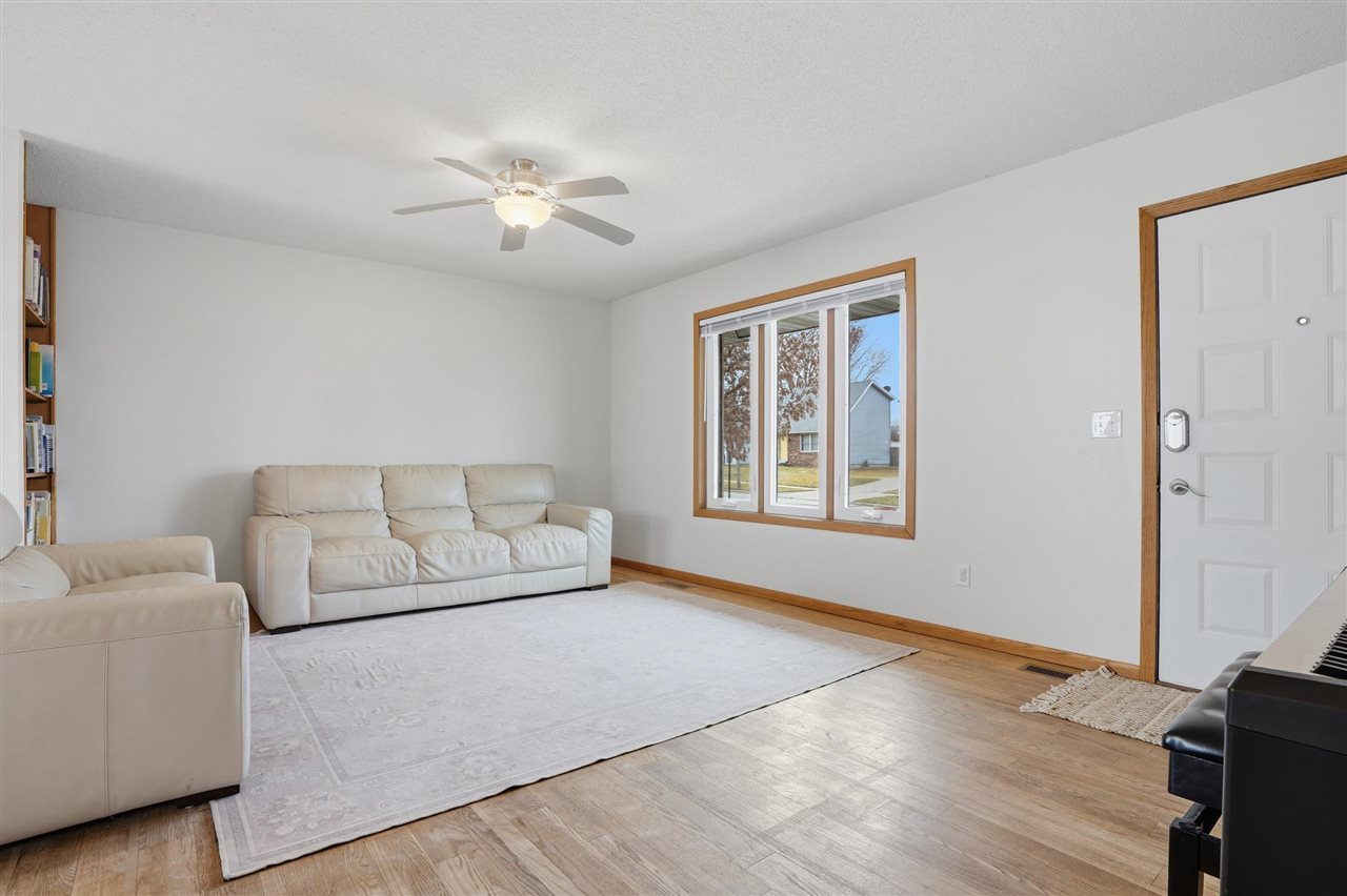 890 Prairie Ridge Road North Liberty IA 52317