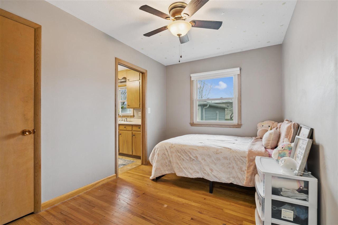 50 27th Avenue Drive SW Cedar Rapids IA 52404