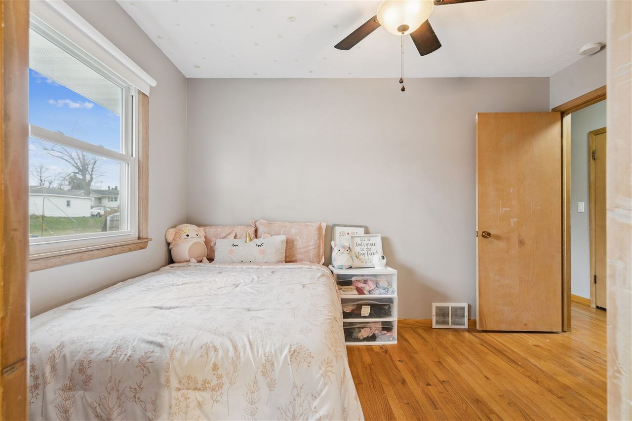 50 27th Avenue Drive SW Cedar Rapids IA 52404