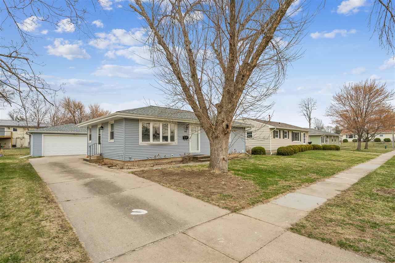 50 27th Avenue Drive SW Cedar Rapids IA 52404