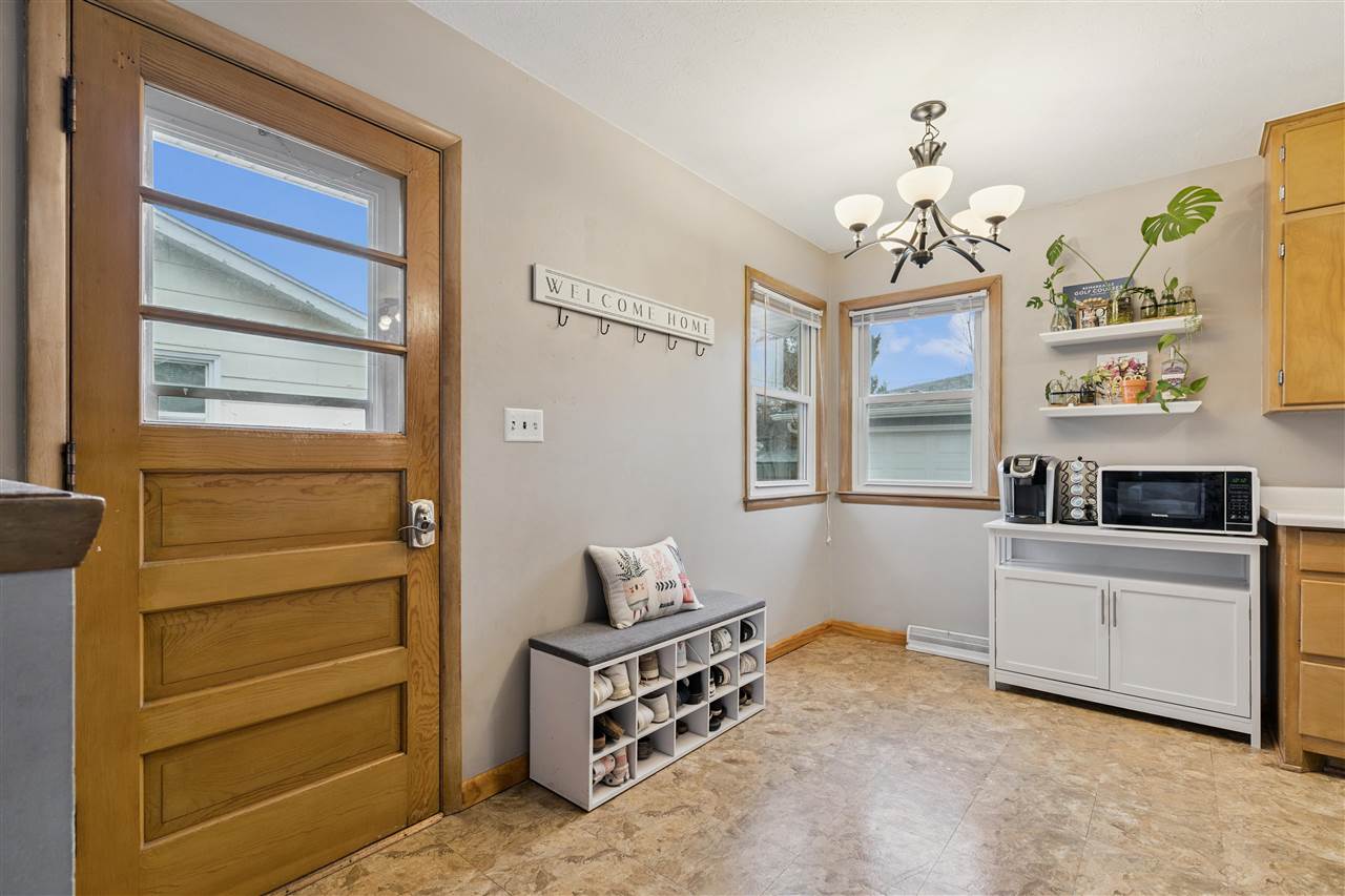 50 27th Avenue Drive SW Cedar Rapids IA 52404