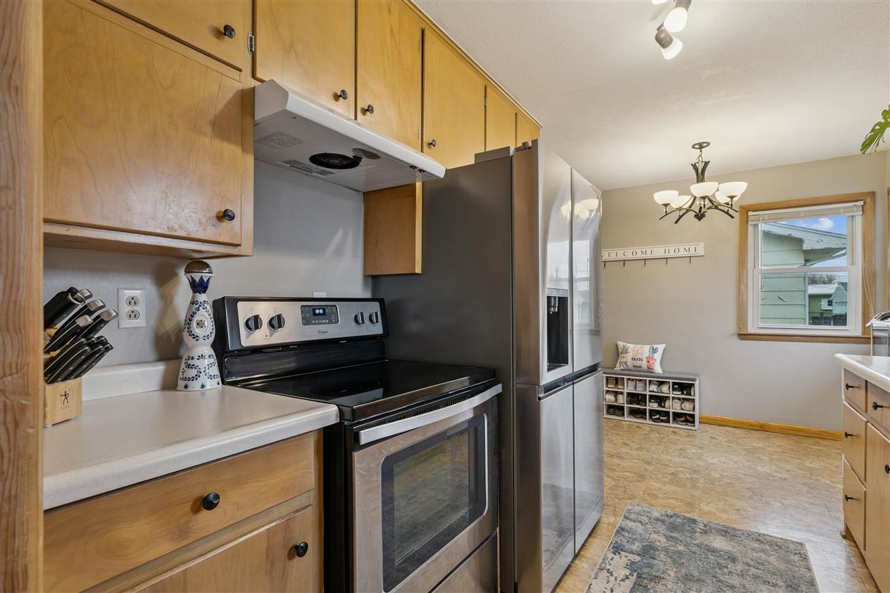 50 27th Avenue Drive SW Cedar Rapids IA 52404