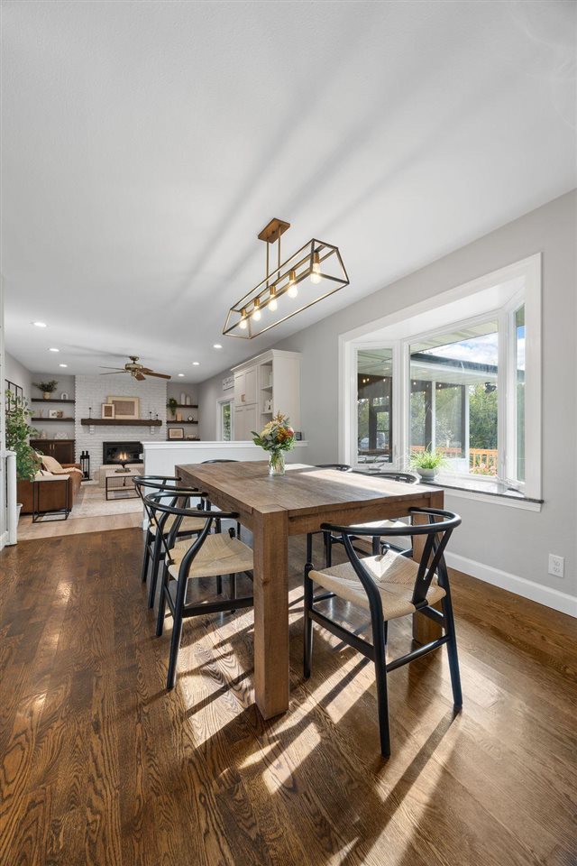 7104 Brentwood Drive NE Cedar Rapids IA 52402